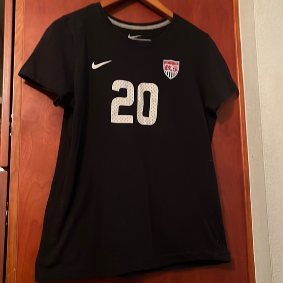 Nike USA Women Soccer #20 WAMBACK Black Soccer Tee Sz XL Slim fit - Picture 2 of 6